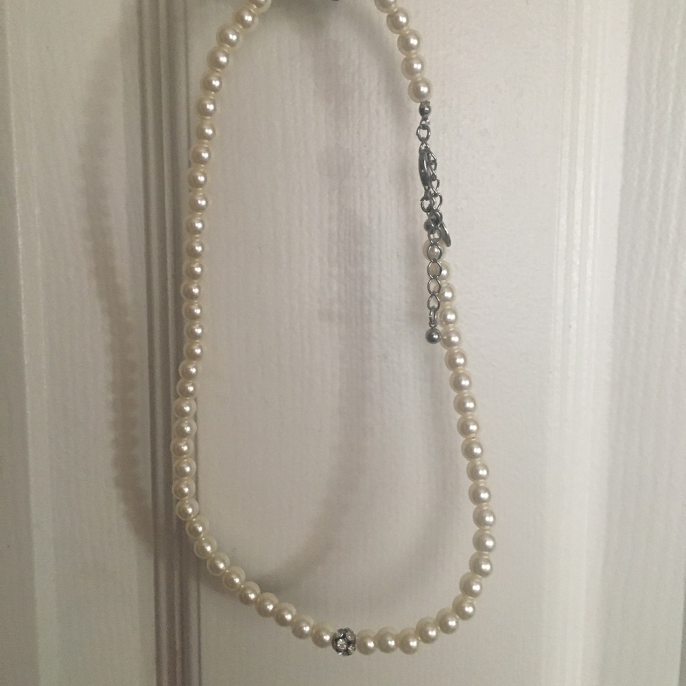 American Eagle Outfitters pearl necklace